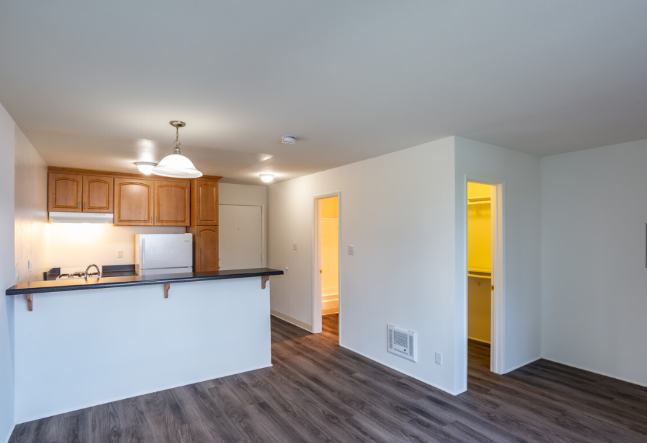Windward Village Apartments unfurnished studio apartment Windward Village Apartments unfurnished studio apartment